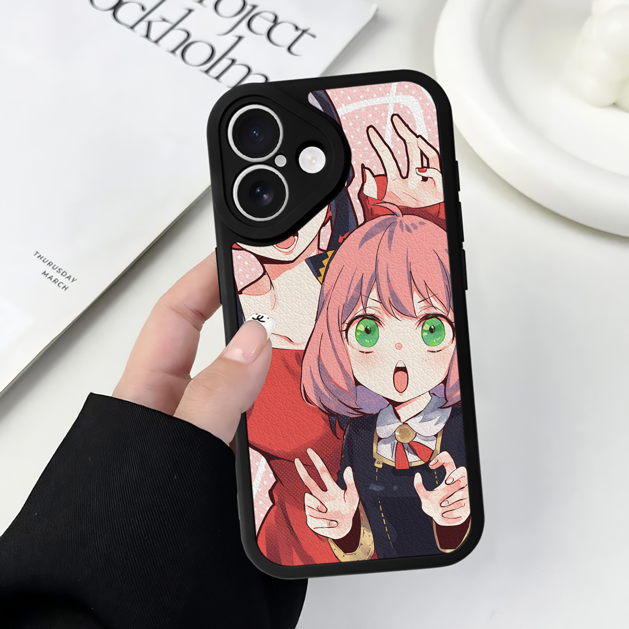（画像用） SPY×FAMILY间谍家家酒 【iPhone 16シリーズ対応】シリコンスマホケース（レザー調） 材質：シリコン